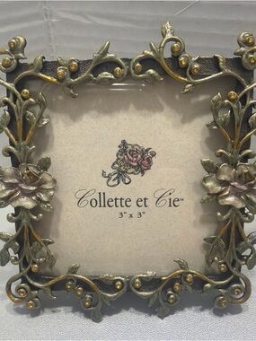 COLLETTE ET CIE Mini Picture Frame Green/Gold Enamel 3x3 Pink/White Flower